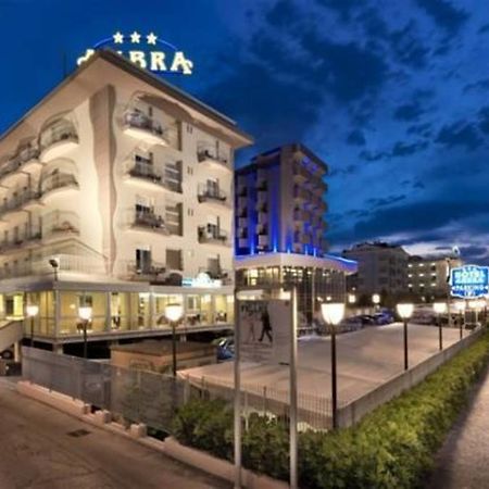 Hotel Ambra Rimini Buitenkant foto