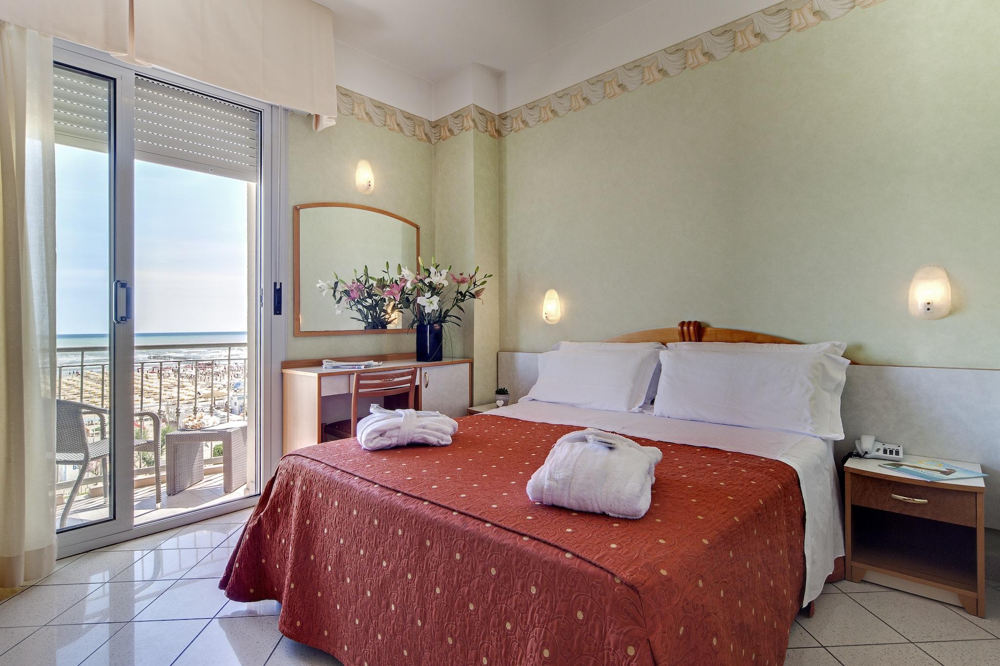 Hotel Ambra Rimini Buitenkant foto
