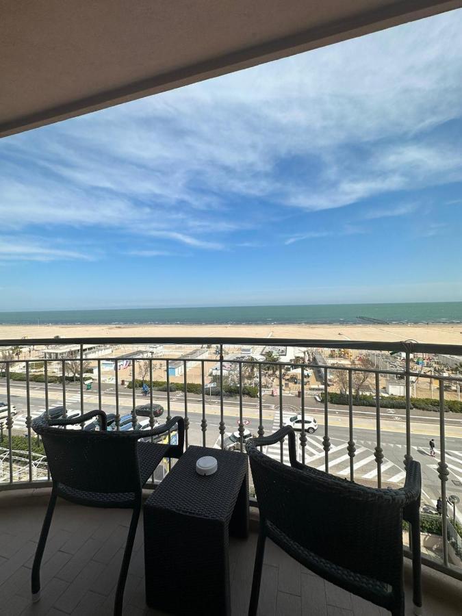 Hotel Ambra Rimini Buitenkant foto