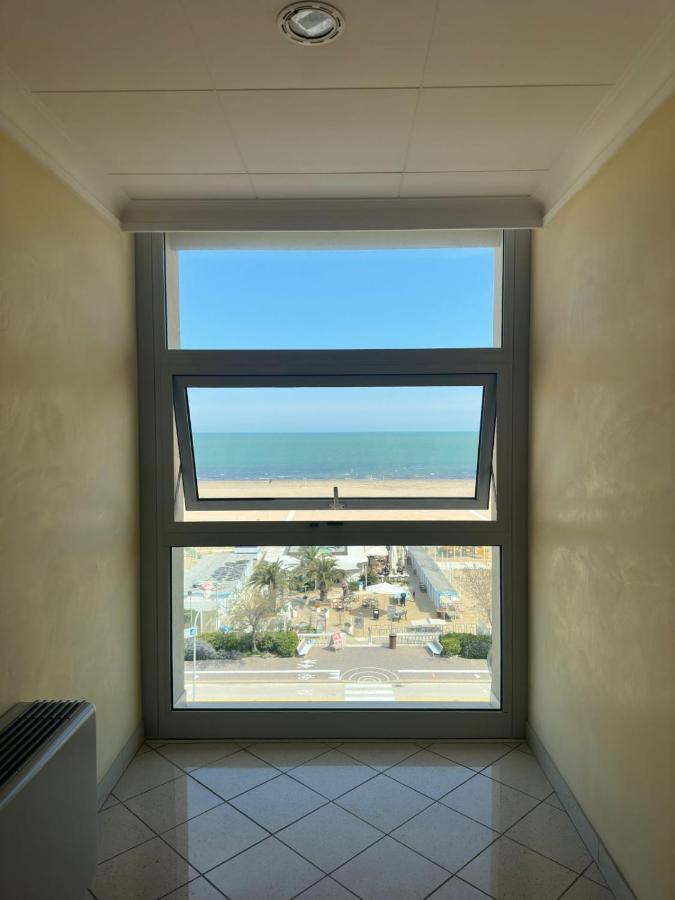 Hotel Ambra Rimini Buitenkant foto