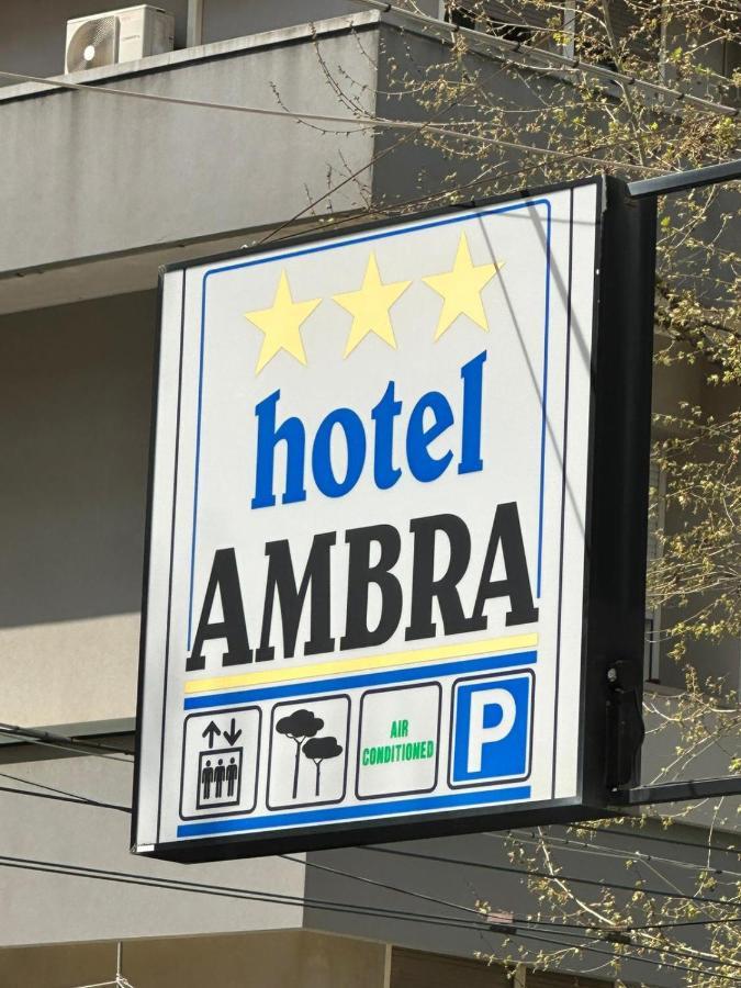 Hotel Ambra Rimini Buitenkant foto