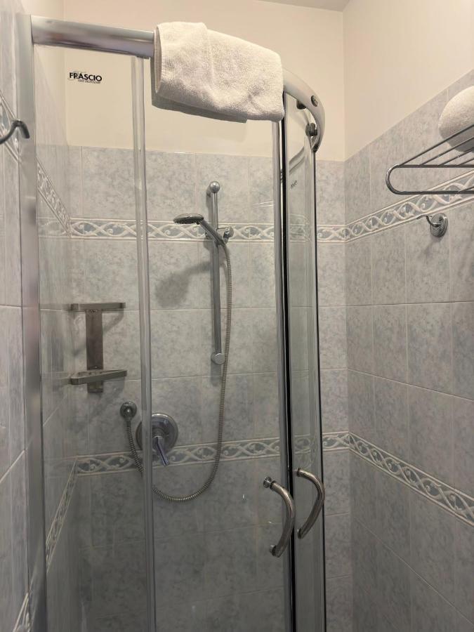 Hotel Ambra Rimini Buitenkant foto