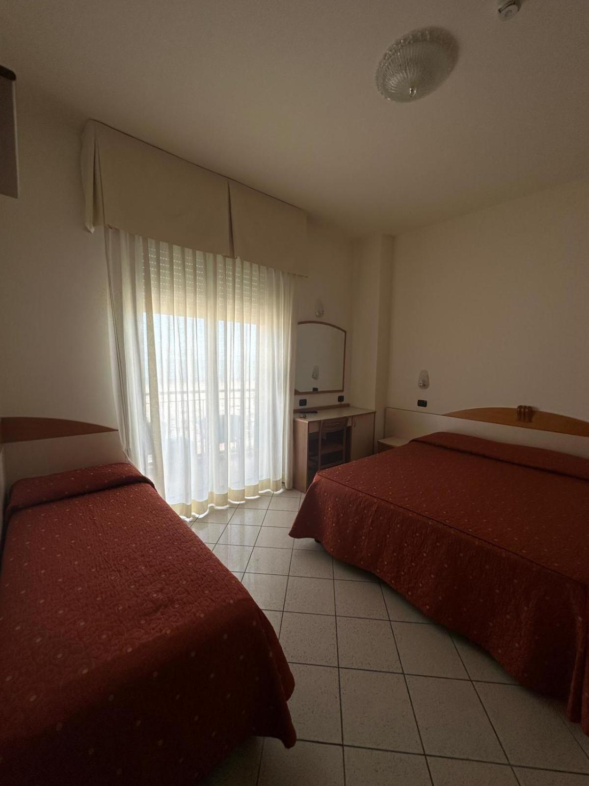 Hotel Ambra Rimini Kamer foto