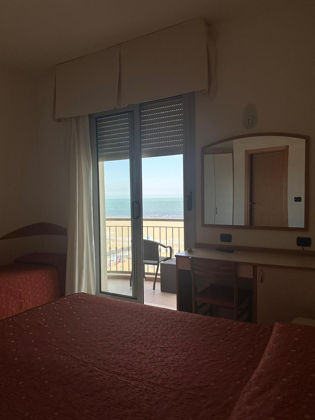 Hotel Ambra Rimini Kamer foto