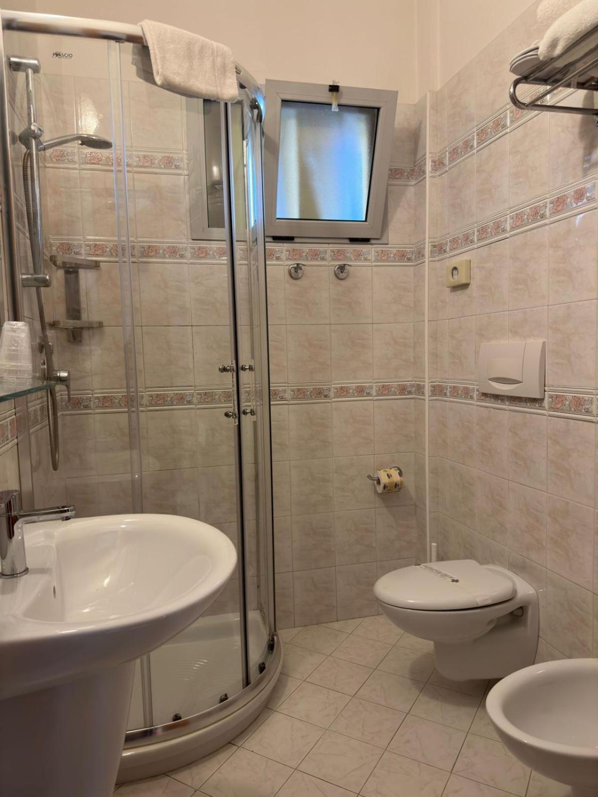 Hotel Ambra Rimini Kamer foto