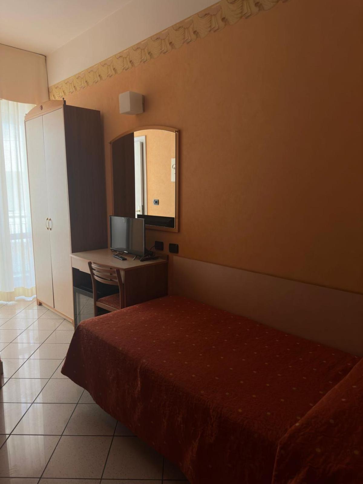 Hotel Ambra Rimini Kamer foto