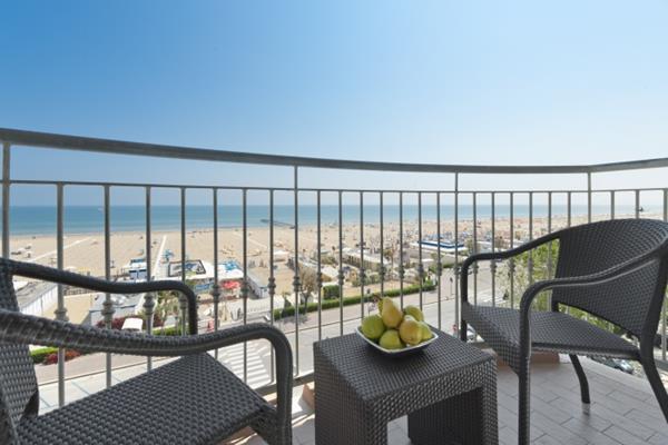 Hotel Ambra Rimini Buitenkant foto